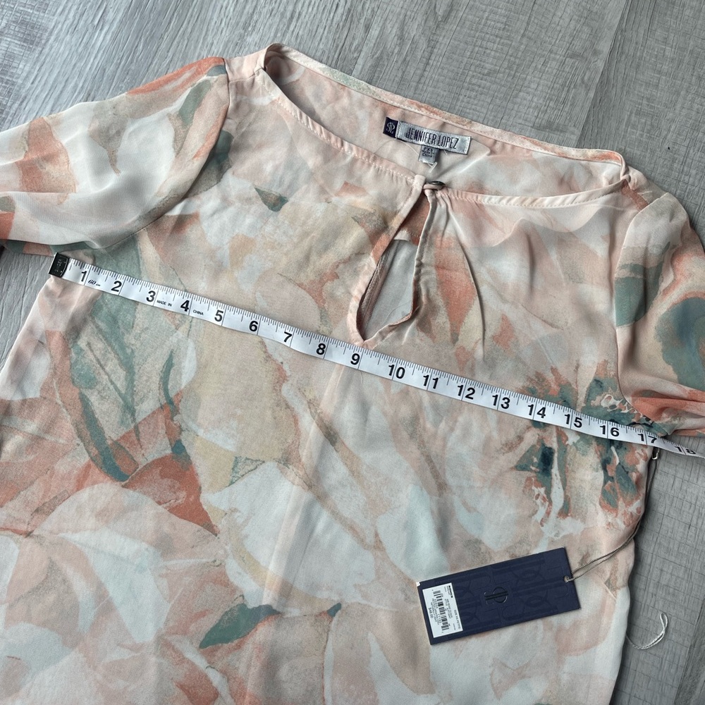 Jennifer Lopez blouse, size XSP. - Picture 3 of 10